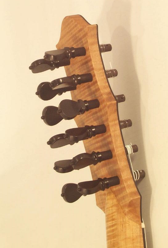 16th Century Model Spanish Vihuela Head