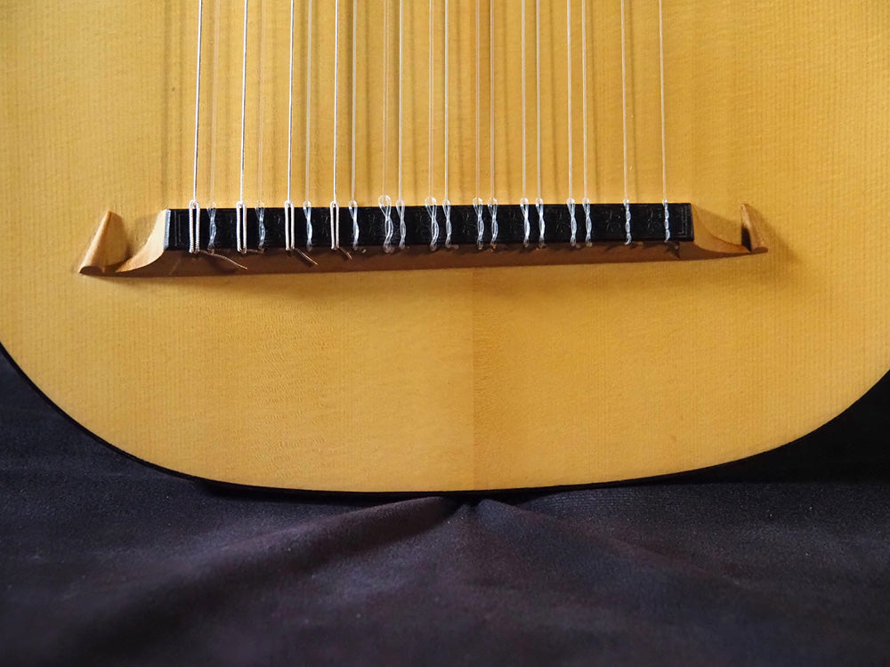 Hans Frei-Model Lute - Bridge