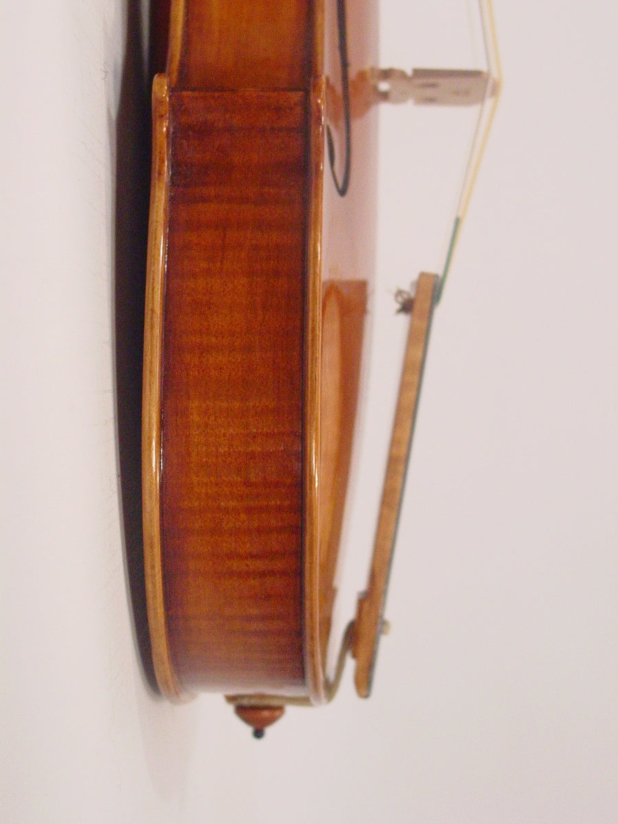 Guarneri del Gesù c. 1726 Model Violin Bottom